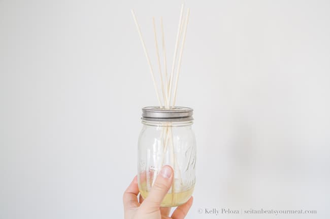 How to make a homemade reed diffuser with essential oils
