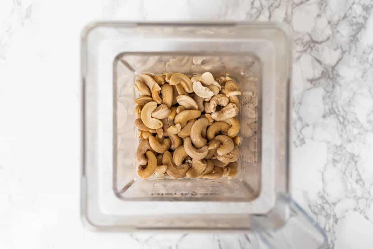 Soaked cashews with rejuvelac in blender jar
